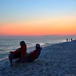 3064 - Shoreline Towers Free Beach Setup Included!