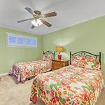 Islander 318, Updated 2 Bedroom 2 Bath, Free Beach Service