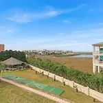 Islander 318, Updated 2 Bedroom 2 Bath, Free Beach Service