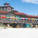 New Listing!!! 4 Min Walk To The Beach!