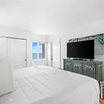 Holiday Surf And Racquet Unit 604