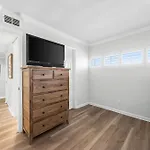 Holiday Surf And Racquet Unit 318