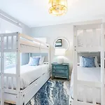 1283 Laurel Grove