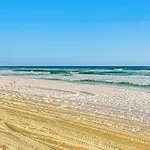 Beachfront Destin Townhome With Pool Access