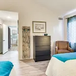 Beachfront Destin Townhome With Pool Access