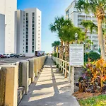 Beachfront Destin Townhome With Pool Access