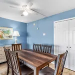 Holiday Surf And Racquet Unit 221