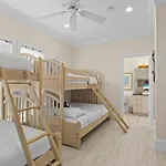 Gulf Front, Pool, Hot Tub- 2 Kitchens - Elevator