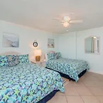 1095 Shoreline - Bedroom Beach Front Condo Free Beach Setup