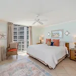 1095 Shoreline - Bedroom Beach Front Condo Free Beach Setup