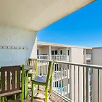 Holiday Surf And Racquet Club 711