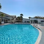 Bayside Inn 6682