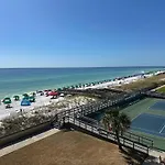 Holiday Surf And Racquet Unit 422