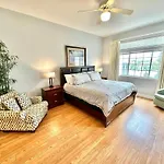 5257 Tivoli By The Sea