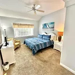 5257 Tivoli By The Sea