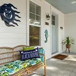 1369 Laurel Grove \