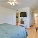 Bright Miramar Beach Condo - Walk To Beach!