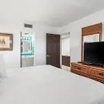 Holiday Surf And Racquet Unit 403