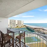 Holiday Surf And Racquet Unit 403
