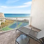 Holiday Surf And Racquet Unit 709
