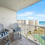 Holiday Surf And Racquet Unit 709