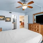 Holiday Surf And Racquet Unit 411