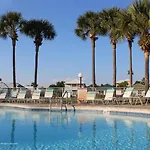 Pet Friendly Gulf Front Oasis With Beach Service