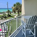 Pet Friendly Gulf Front Oasis With Beach Service
