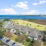 823 Harbour Point
