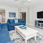 Silver Beach Towers E1606