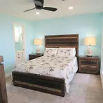 Hidden Gem With New Patio And Private Dock
