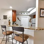 Silver Beach Towers W305