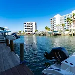 Canal Place 6 Harbor Views With Access To Boat Slip
