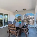Sun Ray Getaway