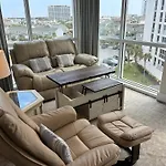 2061 Shoreline Towers Beach-Special Spring Rate-Free Beach Setup