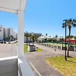 Shoreline Towers Townhouse 4-4