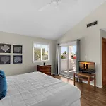 Shoreline Towers Townhouse 4-4