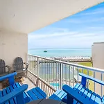 Holiday Surf And Racquet Unit 713