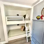 5128 Beachwalk