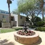 Shoreline Garden Townhomes By Hi