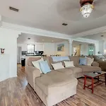 3 Bed 4 Bath Apartment In Destin
