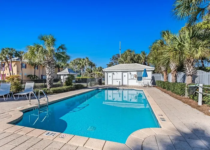 Emerald Shores Cottage