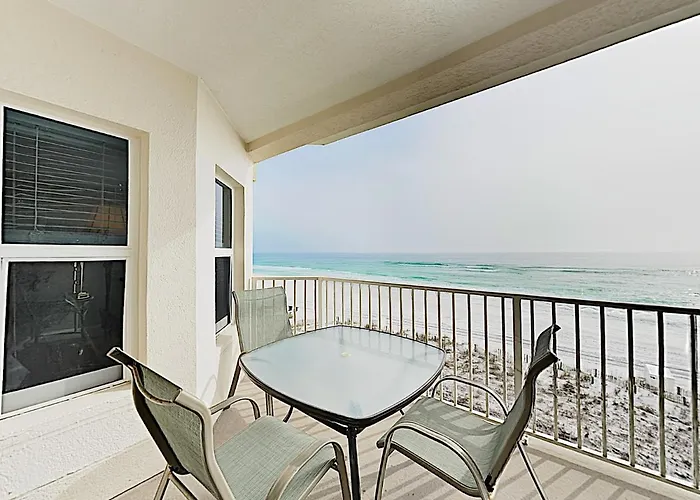 Beautiful Home In Destin With Outdoor Swimming Pool And 3 Bedrooms