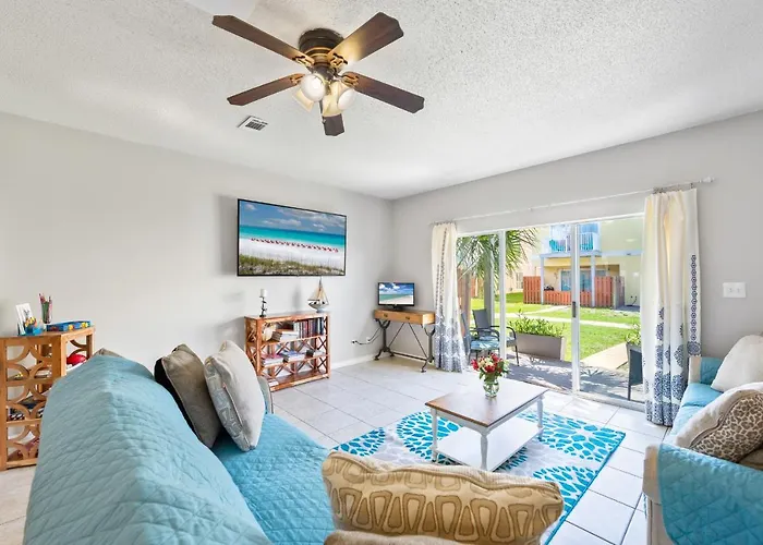 Beach House 5Min Walk To Beach, Pool, Close To Shops And Activities