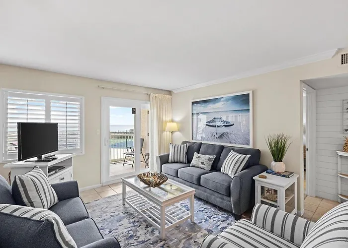 Holiday Surf And Racquet Unit 208