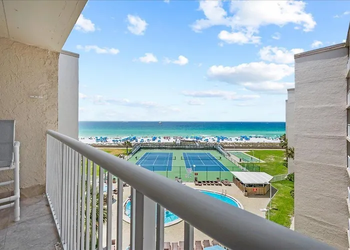 Holiday Surf And Racquet Unit 513