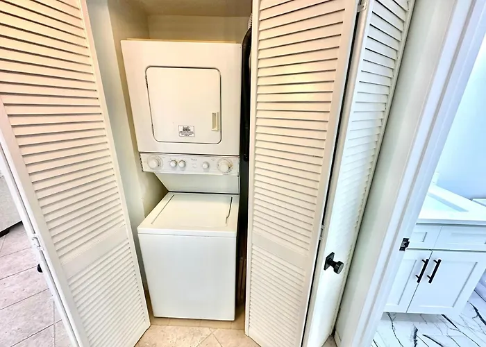 4045 Beachside One