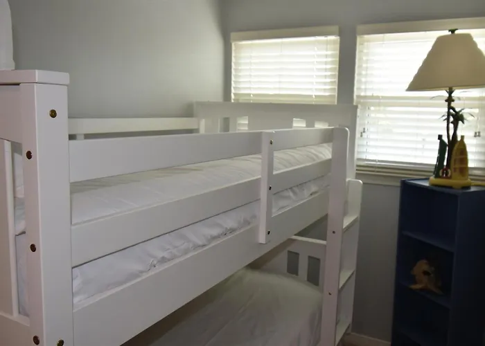 2 D, Three Bedroom Townhome