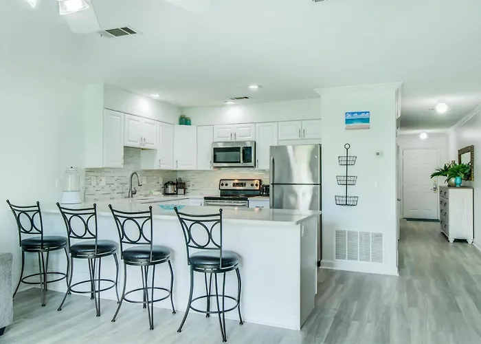 7 B, One Bedroom Condo