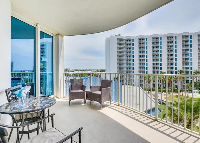 Walk To Beach Poolside Oasis In Palms Of Destin!